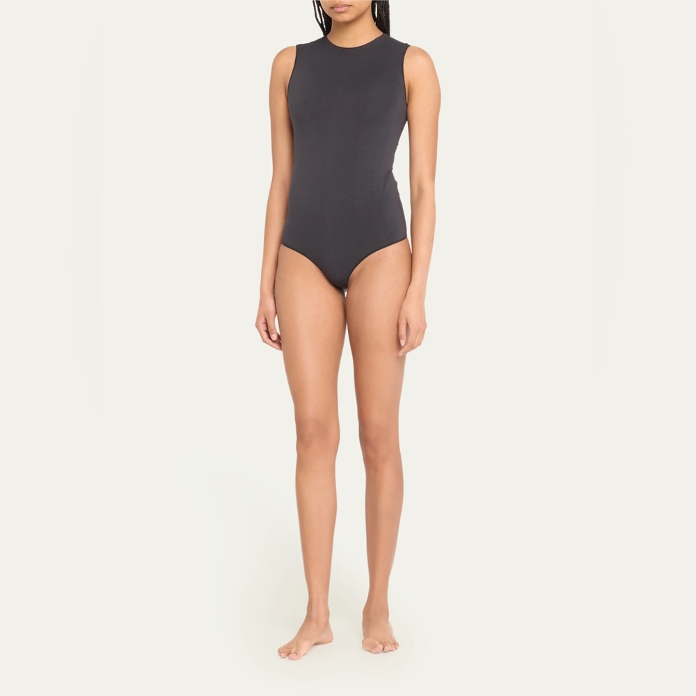 Skims Essential Sleeveless Crewneck Thong Bodysuit S/M Onyx NWOT